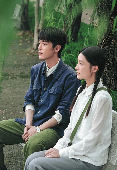 Xiao (left) and Li Qin play a pair of lovers in the drama. [Photo provided to China Daily]